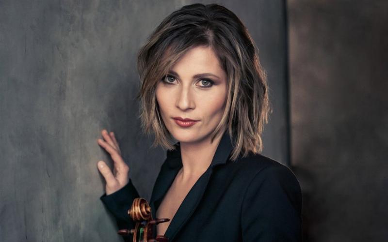 La représentation de la diversité dans la pop star musique française sur YouTube, des icônes aux nouveaux visages.